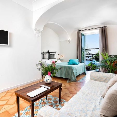 B ＆ B エルコレ ディ アマルフィ Bed & Breakfast エクステリア 写真