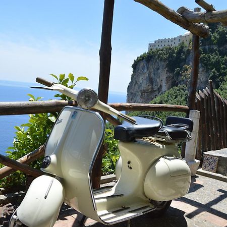 B ＆ B エルコレ ディ アマルフィ Bed & Breakfast エクステリア 写真